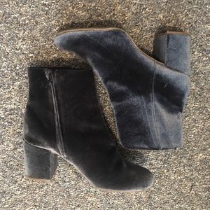 Blue velvet boots